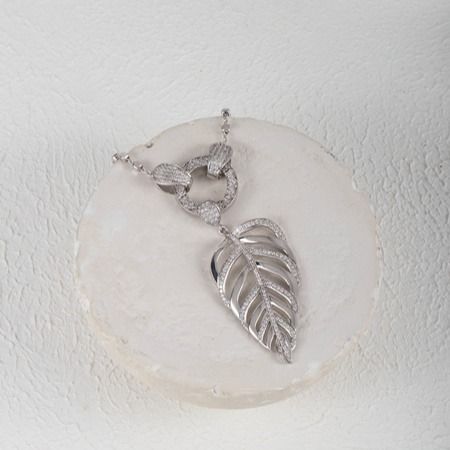 Yaprak Taşlı Kolye Modern 18 Ayar Beyaz Altın Kaplama Gümüş